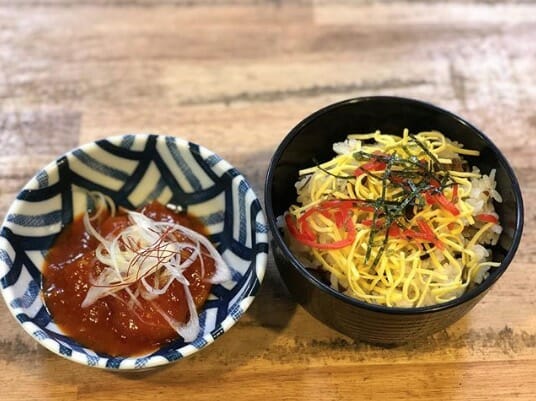 🌻日替わりランチ「五目ちらし ・イカノチリソース炒め🦑」お食事処向日葵