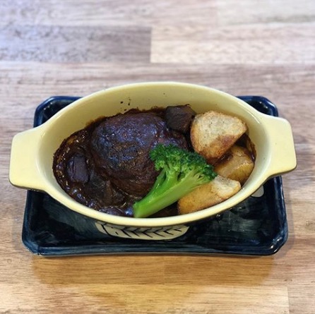 🌻31 Mart (Salı) Himawari Restoran'da Günlük Öğle Yemeği "Haşlanmış Hamburger"