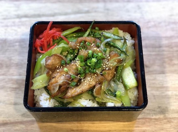🌻4月21日（火）日替わりランチ「豚肉のネギ塩丼」お食事処向日葵