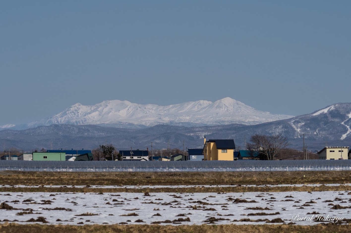 浮かび上がる大雪山連峰