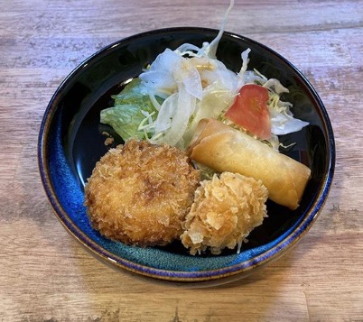 🌻 16 İyul (Cümə axşamı) Gündəlik Nahar "Evdə hazırlanmış Kroket Dəsti Yemək 🍚 Qızardılmış Karides və Baharat Daxildir" Himavari Restoranı