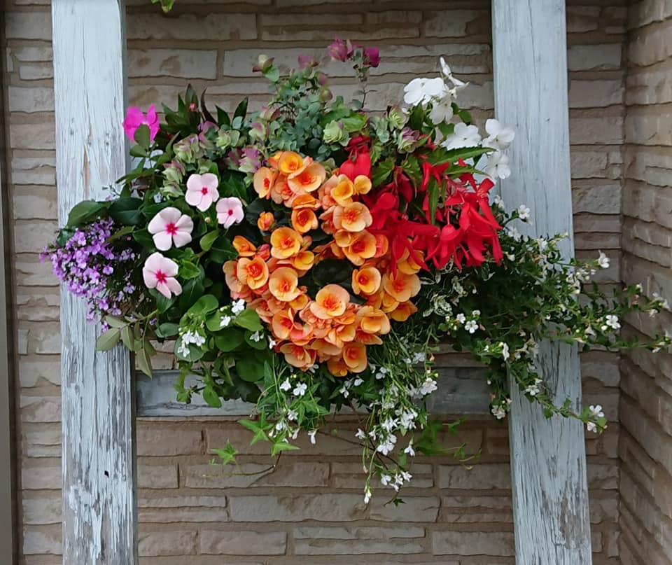 Hokuryu Kasabası Belediye Başkanı, Yutaka Sano, faaliyet raporu: 8 Ekim (Perşembe) Hokkaido Kasaba ve Köy Derneği'ni (Sapporo Şehri) ziyaret ederek evrak işlerini organize etmek