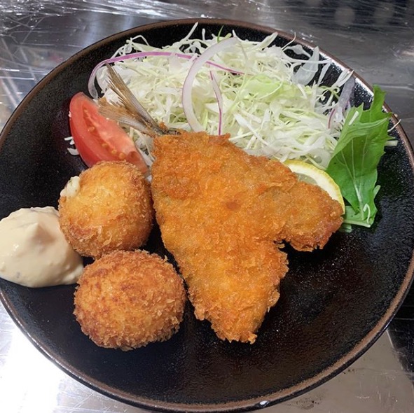 🌻 Ngày 1 tháng 10 (Thứ Năm) Set cá thu ngựa chiên Nó là như thế này 🐟 [Nhà hàng Hướng Dương]