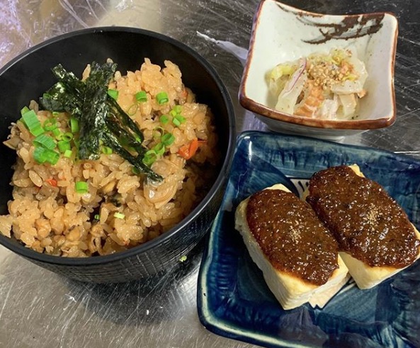 🌻 10月19日（月）あさりの炊き込みご飯 豆腐の田楽、ちくわサラダ【お食事処向日葵】