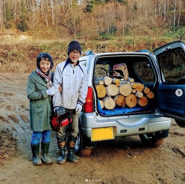 ういるびい工房（深川市）木のぬくもりを形にしてくれる人：50年生くらいの真っ白で美しい白樺を丸々一本、販売しました【自然下・上井達矢さん仁美さん】