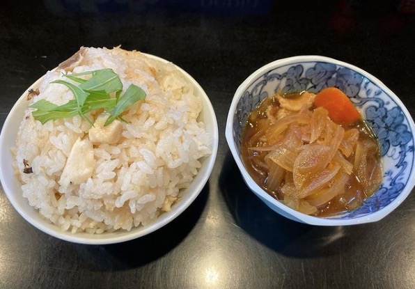 🌻 18 Aralık (Cuma) Çipura pilavı ve et ve patates 🍚 [Himawari Restoran]