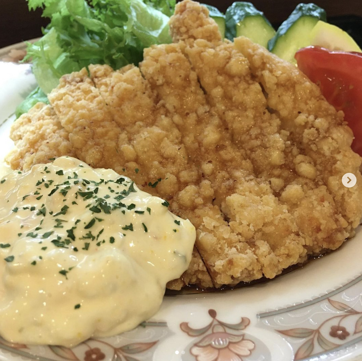 4月の湯 & 食パックのご紹介 ☺️ チキン南蛮定食。パリパリのチキンにタルタルソースをたっぷりつけて！【サンフラワーパーク北竜温泉】
