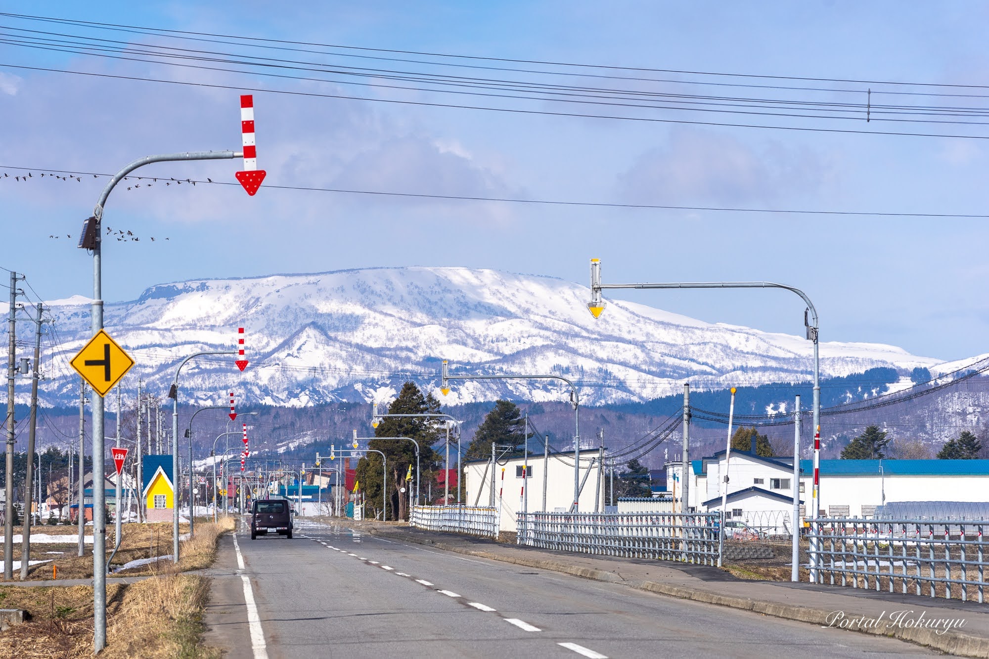 悠々とそびえる恵岱岳