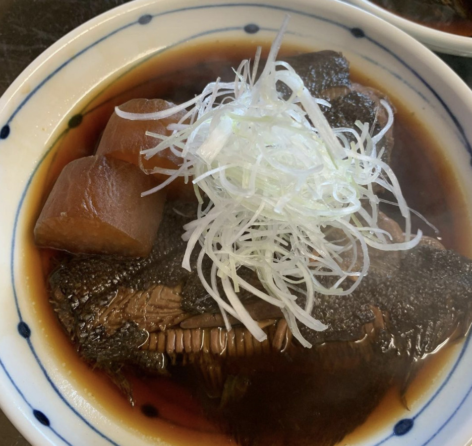🌻 4月5日（月）カレイ🐟の煮魚でした ♪ 和食料理出身の店長・自慢の一品 😊【お食事処向日葵】