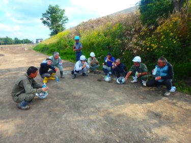 Trời nóng quá nên tôi đi nghỉ [Hokuko Construction]