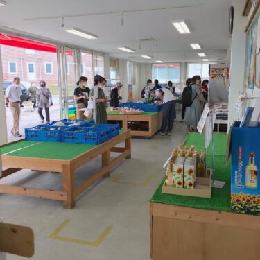 お盆もいよいよ終わり 今日も沢山のお客様にご来店頂きました【みのりっち北竜】