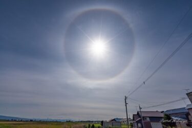 幸福のシンボル「虹の輪（光環）」