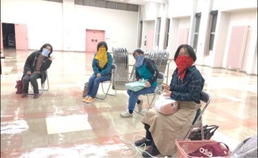 Sử dụng ứng dụng máy đếm nhịp trên điện thoại thông minh của bạn để hát cappella "Ruriiro no Chikyu". Nó đã bắt đầu tạo ra tiếng vang tuyệt vời [Hợp xướng hoa hướng dương thị trấn Hokuryu]