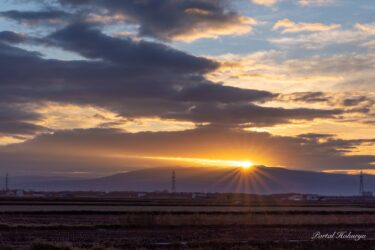 暗闇を照らす偉大なる光
