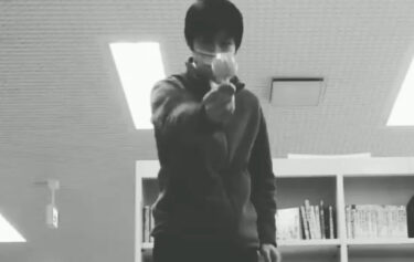 けん玉クリスマス９日目：村一周 in 誰もいない昼休みの図書館【北竜けん玉クラブ】