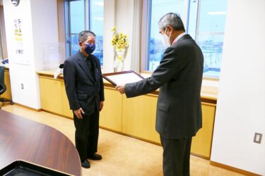 北竜町長 佐野豊 活動報告・12月15日（水）電気自動車(EV)試乗運転、農業振興協議会提出議案協議、全国民生委員児童委員連合会長表彰状伝達(伊藤二三男氏、杉本育子氏) 、北竜ＬＣクリスマス例会