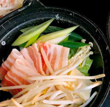 🌻 21 Yanvar (Cümə) Mini Qaynar Qazan 🫕 ♪ Tərkibində donuz əti, sarımsaq və soğan var 😊 [Himawari Restoranı]