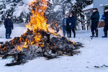 真竜神社「どんと焼き」疫病退散・無病息災の明るい世界が訪れることを心より祈念