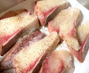 🌻 2月21日（月）ぶりの照り焼き ♪ でした 🐟 焼きました 😊【お食事処向日葵】