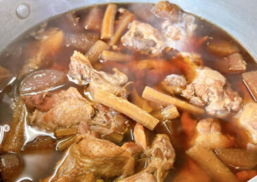 🌻 3月2日（水）鯛のカマ🐟の唐揚げにみぞれ餡をかけたものと鶏手羽の煮物付きセットでした 😊【お食事処向日葵】