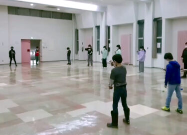 旭川のジョン先生が来てくれました。景品のけん玉をかけたじゃんけん大会も白熱 🔥 【北竜けん玉クラブ】