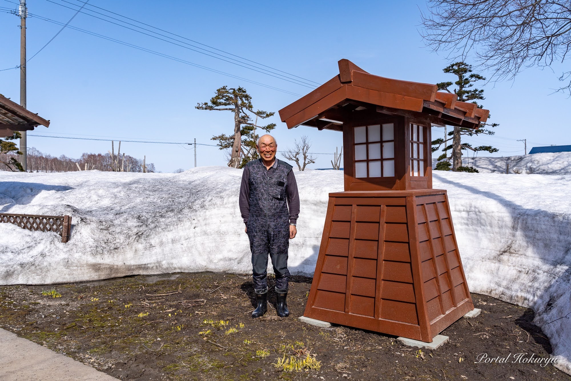 藤井利昭さん作「灯籠」松前藩屋敷（松前町）の灯籠を見本に一から手づくり