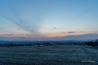マジックアワーに染まるひまわりの里