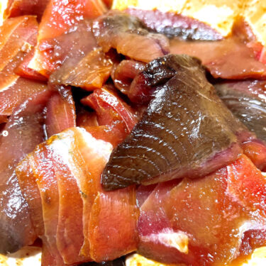 🌻 5月13日（金）マグロの唐揚げ（デミソースワサビ入り）でした 😊【お食事処向日葵】