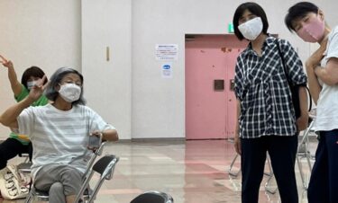 12人で練習「北酒場」は、前半部分を何とか通すことができました。さぁ問題は中間部の jazzy なところ【北竜町ひまわりコーラス】