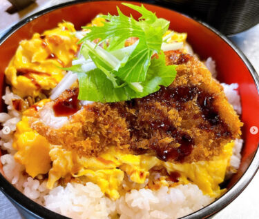🌻 10月6日（木）本日の日替わりランチ・トロトロカツ丼でした 😌 トロトロたまごにトンカツを乗せました 😊【お食事処向日葵】