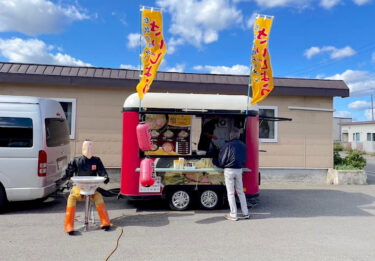 10月20日（木）待ちに待った『旭川ラーメン さいじょう』さんのキッチンカー 🍜 暖か〜いラーメンで体も心もポカポカ 🍜💕✨ みなさん美味しい〜 😋と大満足 ✨【グループホーム碧水】