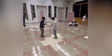 आज (26/10) गतिविधि का दिन था! हम सबने केंडामा का अभ्यास करने पर ध्यान केंद्रित किया! कुछ अच्छे बच्चों ने एक घंटे में आसानी से 1000 बार से भी ज़्यादा बार केंडामा किया! [होकुर्यु केंडामा क्लब]