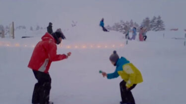 พรุ่งนี้ (2/7) เป็นวันกิจกรรมของเรา 🌟 เรามีช่วงเวลาที่ยอดเยี่ยมในการไปรอบๆ สหรัฐอเมริกาที่ร้านขายเทียนน้ำแข็งหน้า Hokuryu Onsen [Hokuryu Kendama Club]