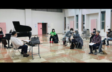 Ümumilikdə 14 üzv bir araya toplaşaraq qarda itələyərək məşq edə bildilər. Cənab Yamamoto beş yeni mahnı gətirdi və biz əla vaxt keçirdik. [Hokuryu Town Günəbaxan xoru]