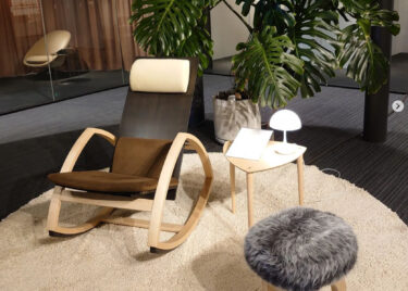 Kurosengoku Biznes Kooperativ Assosiasiyasının işçiləri təxminən bir saatlıq məsafədə yerləşən Asahikawa şəhərinə ✨ təlim səfərinə getdilər. Bu dəfə Asahikawa Dizayn Mərkəzi [Kurosengoku Biznes Kooperativ Assosiasiyası]