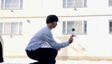 Make-up pertama dengan 4 kendi ✨ Menyenangkan, tapi aku selalu menjatuhkan kendama dan tersangkut talinya, jadi sejak itu aku belum berhasil lagi (lol) [Klub Hokuryu Kendama]