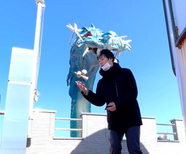 Jika cuaca memungkinkan, 2 kendi kendama di Beiryumon. Saya ingin sering keluar rumah tahun ini dan merekam video kendama di berbagai tempat! [Klub Kendama Beiryuu]