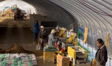 4.15〜 ▶︎➡︎ Cảm ơn mọi người đã làm việc chăm chỉ mỗi ngày ♡ Thị trấn Hokuryu hôm nay rất gió và khắc nghiệt 💨 Ngày mai là ngày cuối cùng gieo lúa Honoka!! [Tập đoàn Hợp tác xã Nông nghiệp Honoka]