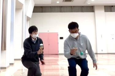 @toru.kt के साथ पिछले महीने के जग-केन सिन्क्रो चैलेंज का एक वीडियो। जग-केन सिन्क्रो अभी भी कठिन है ⚡️ [होकुर्यु केंदामा क्लब]