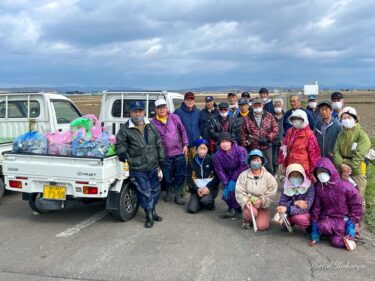 和町内会老人クラブ・令和５年「道路清掃（ゴミ拾い）」元気なシニアが町を綺麗に！