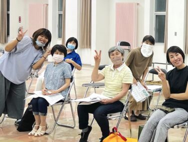 ひまわりコーラスの新学期は12人でスタートです。🤳は、練習再開でニコニコの私たちです ♪【北竜町ひまわりコーラス】