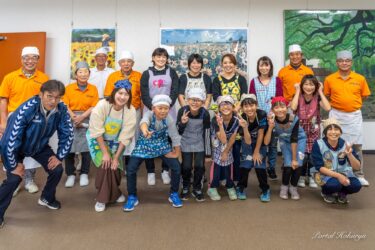 真竜小学校５年生・そば打ち体験 2023 保護者も一緒に楽しいひととき！