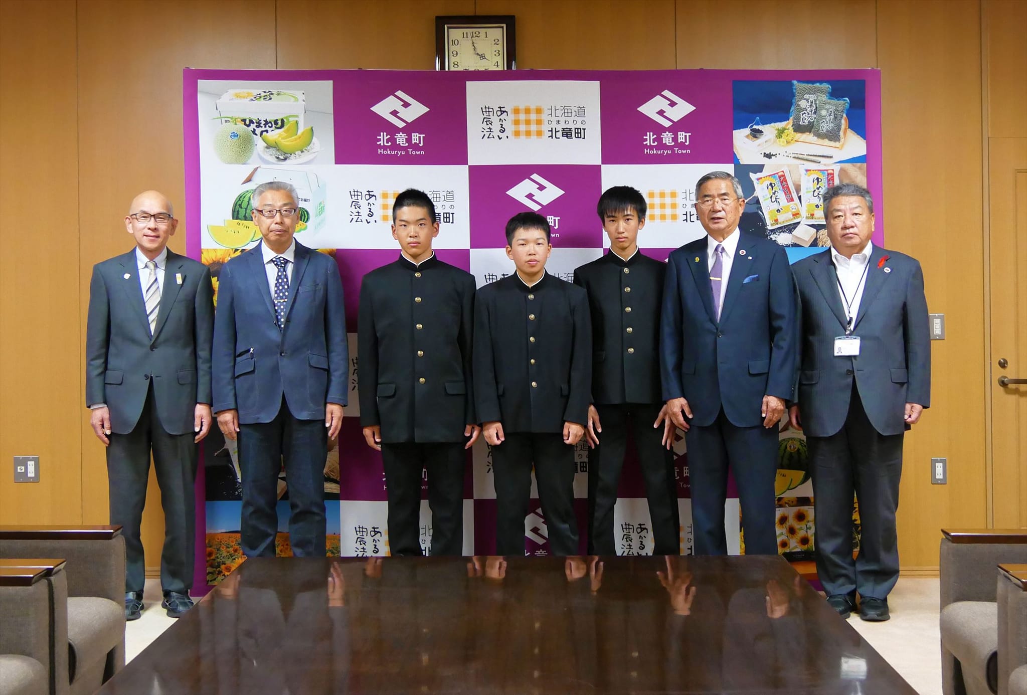 北竜町長 佐野豊 活動報告・10月17日（火）JAきたそらち新米贈呈、中学校野球部『全道大会優勝・全国大会出場報告』