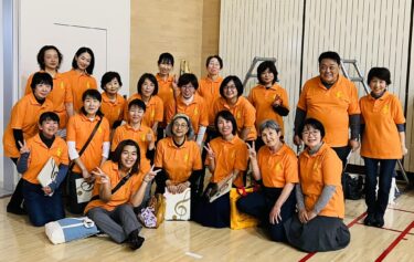 Hokuryu Şəhər Mədəniyyət Festivalında ifa olunub 🎶 "Seto no Hanayome Medley", "Amairo no Kami no Otome" və "Sekirei". Tamaşaçılardan gözlədiyimizdən də yaxşı olan müsbət rəy almaq bizi rahatladı. [Hokuryu Town Günəbaxan xoru]