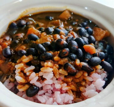 # मॉर्निंग करी, कुरोसेंगोकू डॉन करी और कुरोसेंगोकू चावल, स्वास्थ्यवर्धक और मसालेदार [कुरोसेंगोकू बिजनेस कोऑपरेटिव एसोसिएशन, प्रबंध निदेशक]