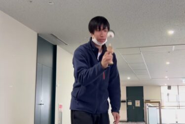 #けん玉クリスマス day19・地球回し：#けん玉ないない。撮りたかった画角が逆光で急遽違う角度で撮り直した人のモノマネをしました（？）【北竜けん玉クラブ】