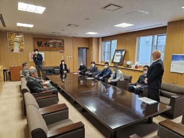 北竜町長 佐野豊 活動報告・12月25日（月）町長部局課長等ミーティング、岸代議士・稲村道議会副議長来訪、北空知5町中学野球部全国大会出場報告、北竜振興公社三施設合同忘年会