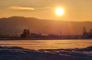 รายงานกิจกรรมโดยนายกเทศมนตรีเมืองโฮคุริว ยูทากะ ซาโนะ: วันจันทร์ที่ 1 มกราคม (วันที่ 41) มาราธอนวันปีใหม่ (การสวดภาวนาให้ผลผลิตอุดมสมบูรณ์และปลอดภัยบนท้องถนน) ศาลเจ้าชินริว "เทศกาลวันปีใหม่"