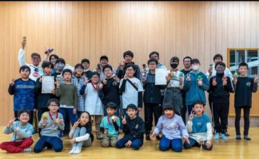 Herkesin eğlenebilmesi için birçok farklı oyun şekli mevcut. Kendama'nın [Hokuryu Kendama Kulübü] en güzel yanı bu