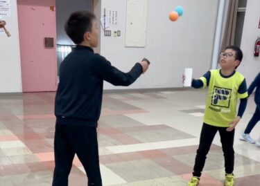 筒けん @tsutsuken.official で遊ぶ子が増えてきた。アンバサダー効果 ？ 誰でも遊べて良いですよね 👍【北竜けん玉クラブ】